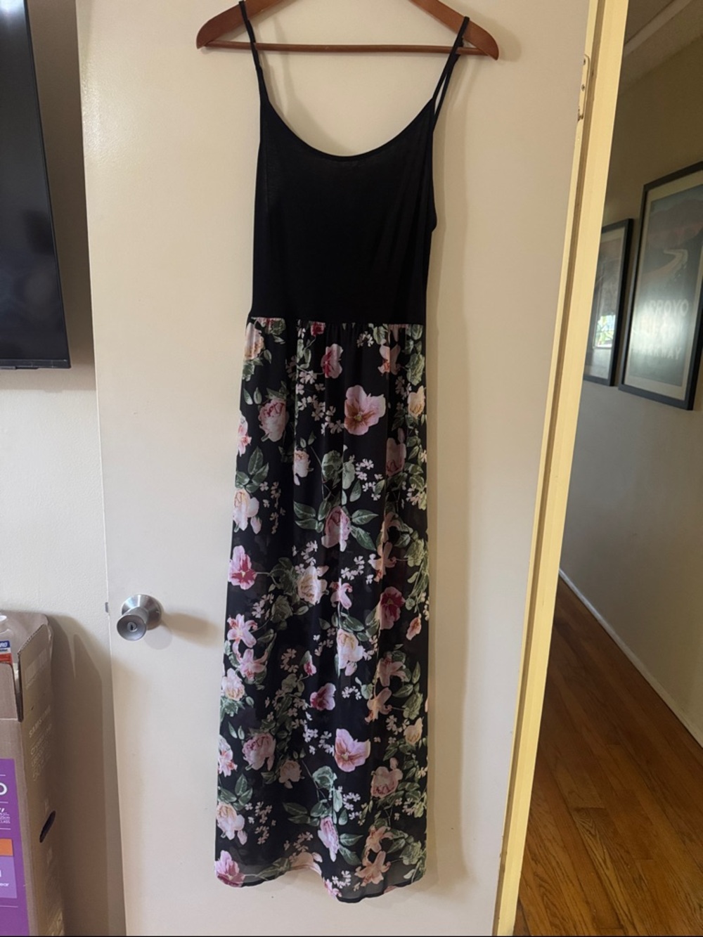 Forever 21 Black Floral Maxi Dress